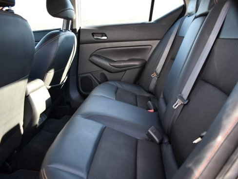 Used 2022 Nissan Altima 2.5 SR image 17
