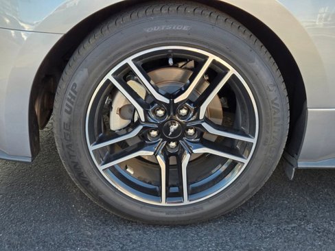 Used 2023 Ford Mustang Premium image 3