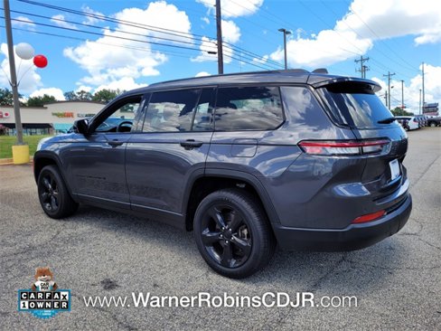 Used 2023 Jeep Grand Cherokee L Laredo image 9