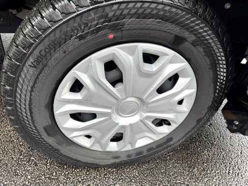 Used 2023 Ford E-Transit Low Roof image 21