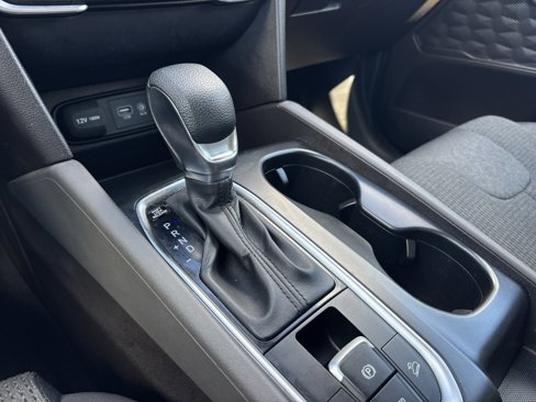 Used 2020 Hyundai Santa Fe SE image 25