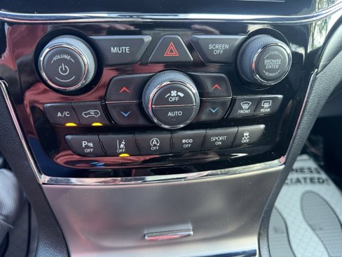 Used 2021 Jeep Grand Cherokee Laredo X image 23