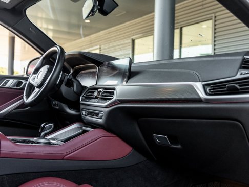Used 2022 BMW X6 xDrive40i w/ M Sport Package image 43