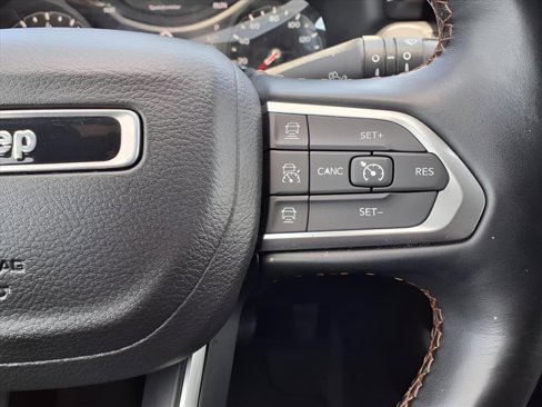 Used 2022 Jeep Compass Limited image 21
