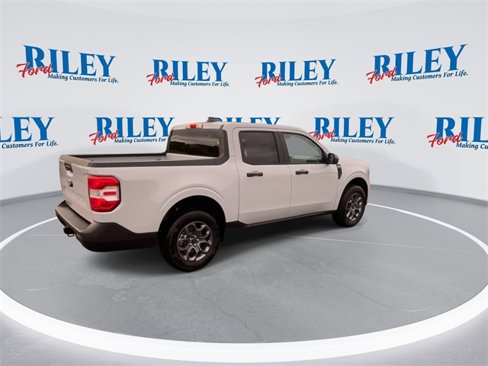 New 2025 Ford Maverick XLT image 8