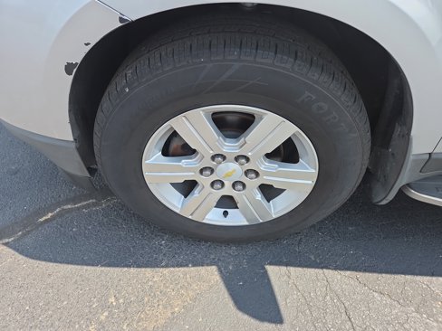 Used 2012 Chevrolet Traverse LT image 9