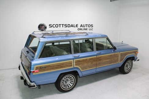 Used 1991 Jeep Grand Wagoneer image 15