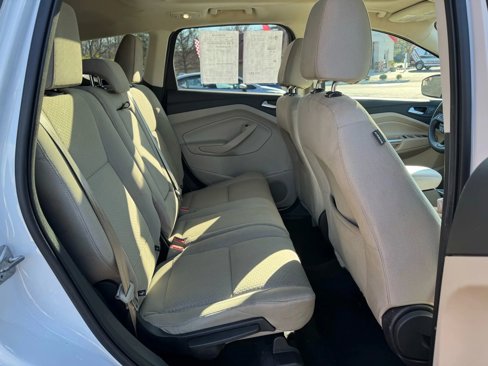 Used 2017 Ford Escape SE w/ SE Cold Weather Package image 19