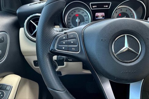 Used 2016 Mercedes-Benz GLA 250 image 19