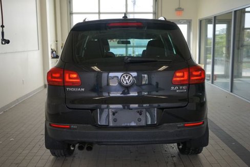 Used 2015 Volkswagen Tiguan SE image 12