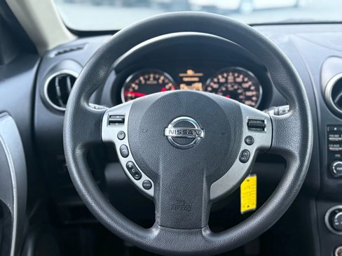 Used 2015 Nissan Rogue S image 9