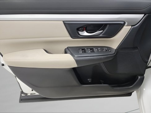Used 2018 Honda CR-V LX image 29