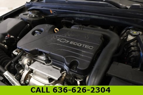 Used 2017 Chevrolet Malibu LT image 8