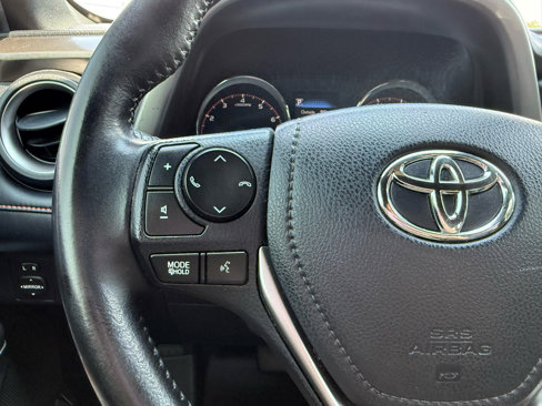Used 2017 Toyota RAV4 SE image 26