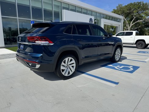 Certified 2020 Volkswagen Atlas Cross Sport SE w/ Panoramic Sunroof Package image 4