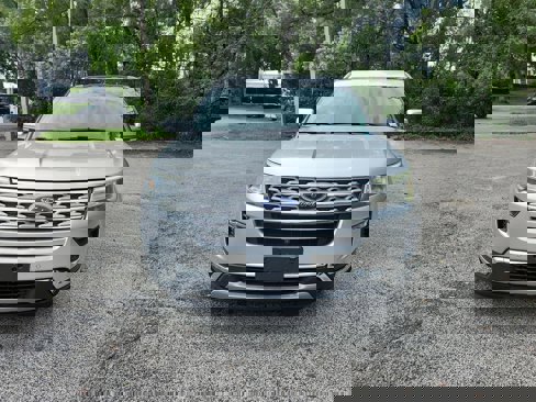 Used 2018 Ford Explorer Limited image 10