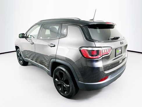 Used 2018 Jeep Compass Latitude w/ Popular Equipment Group image 5