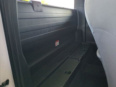 Used 2017 Toyota Tacoma SR image 15