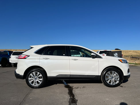 Used 2022 Ford Edge Titanium w/ Class II Trailer Tow Package image 8