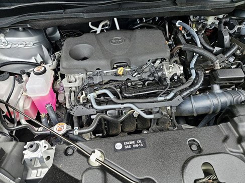 Used 2023 Toyota Sienna XLE image 18