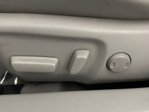 Used 2015 Toyota Camry XLE image 33