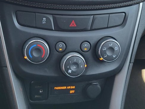 Used 2018 Chevrolet Trax LT w/ Redline Edition image 33