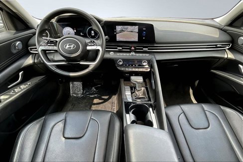 Used 2025 Hyundai Elantra Limited image 7