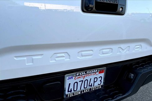 Used 2017 Toyota Tacoma SR image 30