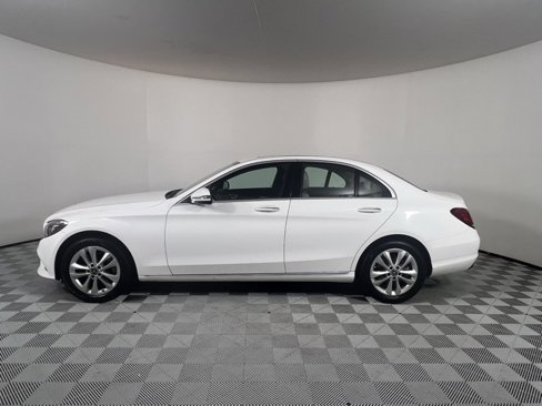 Used 2019 Mercedes-Benz C 300 4MATIC Sedan image 4