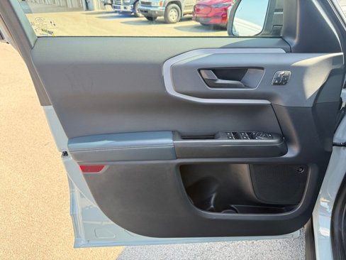 Used 2023 Ford Bronco Sport Outer Banks w/ Tech Package image 6