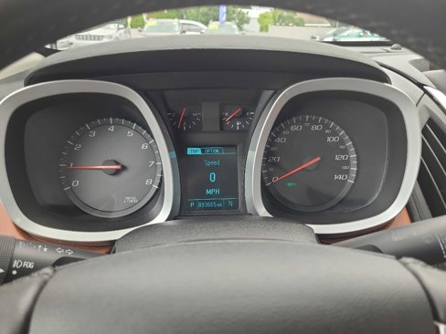 Used 2016 Chevrolet Equinox LTZ w/ Enhanced Convenience Package image 19