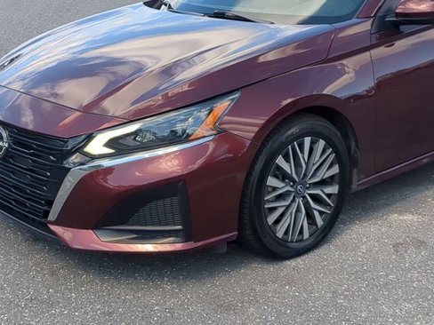 Used 2023 Nissan Altima 2.5 SV image 10