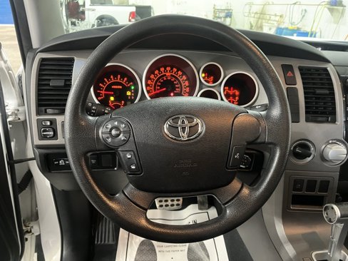 Used 2010 Toyota Tundra 4x4 Double Cab image 7