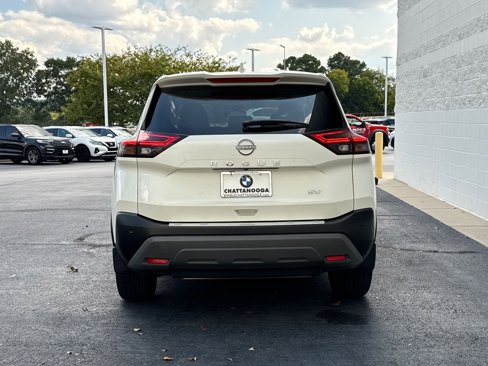 Used 2023 Nissan Rogue SV image 10