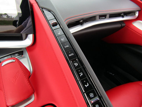 Used 2022 Chevrolet Corvette Stingray Preferred Cpe w/ Z51 Performance Package image 17