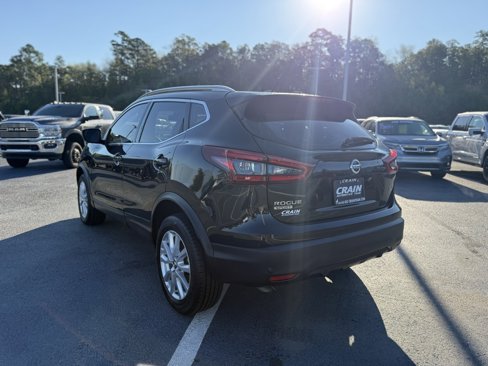 Used 2020 Nissan Rogue Sport SV image 5