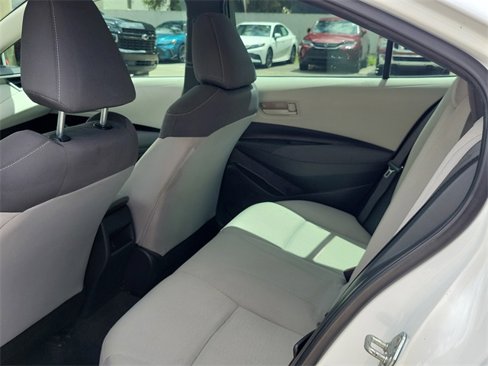 Used 2022 Toyota Corolla LE image 7