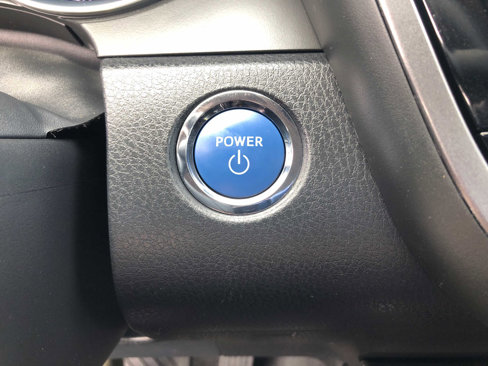 Used 2019 Toyota Camry LE image 14