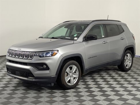 Used 2022 Jeep Compass Latitude image 9