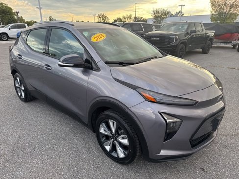 Used 2023 Chevrolet Bolt EUV LT w/ Convenience Package image 8
