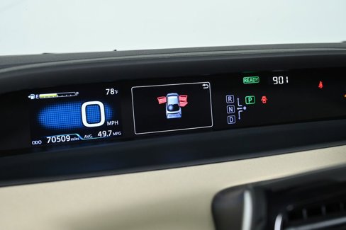 Used 2016 Toyota Prius image 18