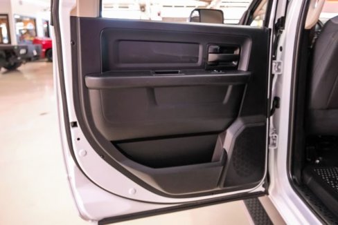 Used 2020 RAM 3500 Tradesman w/ Chrome Appearance Group image 43