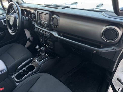 Used 2021 Jeep Wrangler Sport image 19