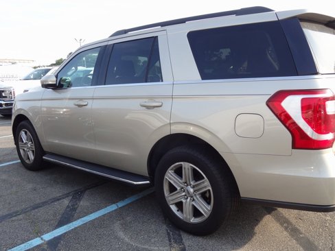 Used 2018 Ford Expedition XLT w/ Equipment Group 202A image 4