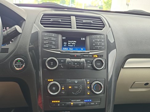 Used 2018 Ford Explorer XLT image 20