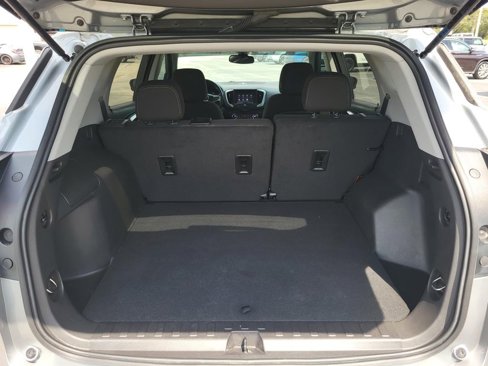 Used 2024 GMC Terrain SLE w/ Driver Convenience Package image 11