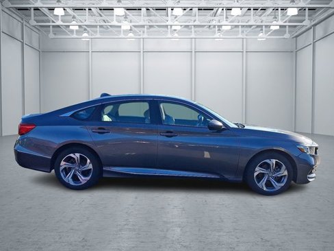 Used 2018 Honda Accord EX image 4