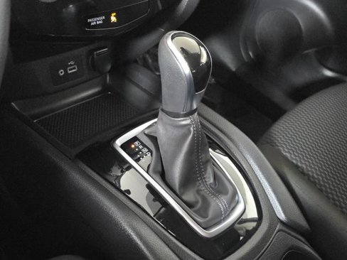 Certified 2022 Nissan Rogue Sport S image 26