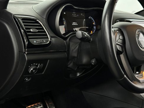 Certified 2019 Jeep Grand Cherokee High Altitude image 28