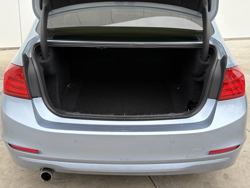 Used 2014 BMW 320i Sedan image 9